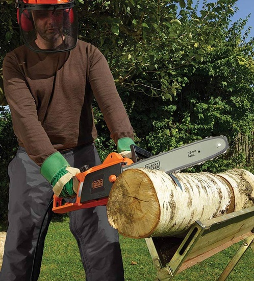 B+D 1800w Electric Chainsaw