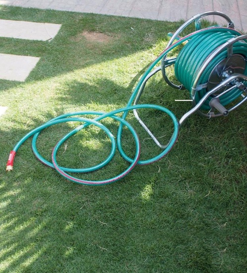 Alayed Steel reel with garden hose